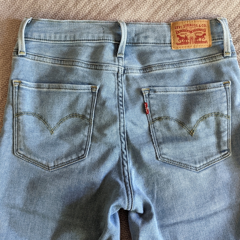 Levi's 720 high rise super skinny light wash